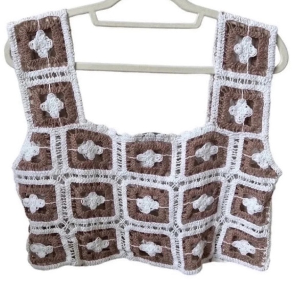JULIA by Love J Square Crochet Cropped Tan Tank Top Size Large - Picture 3 of 7